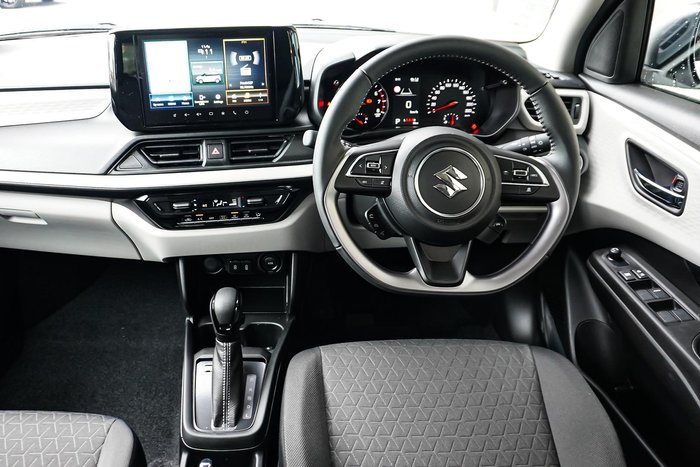 2025 Suzuki Swift Hybrid Plus