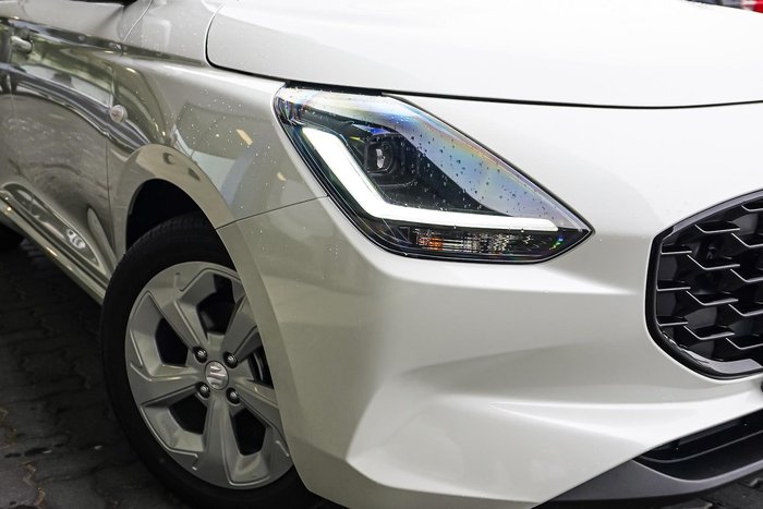 2025 Suzuki Swift Hybrid Plus