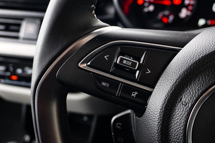 2025 Suzuki Swift Hybrid Plus