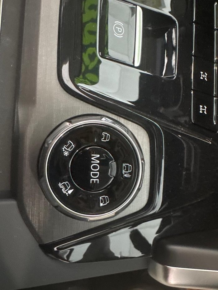 2025 LDV D90 Executive