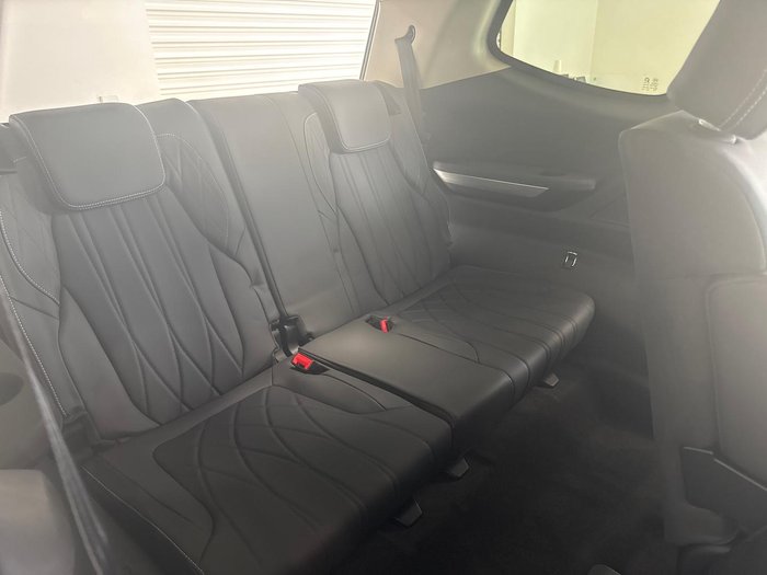 2025 LDV D90 Executive