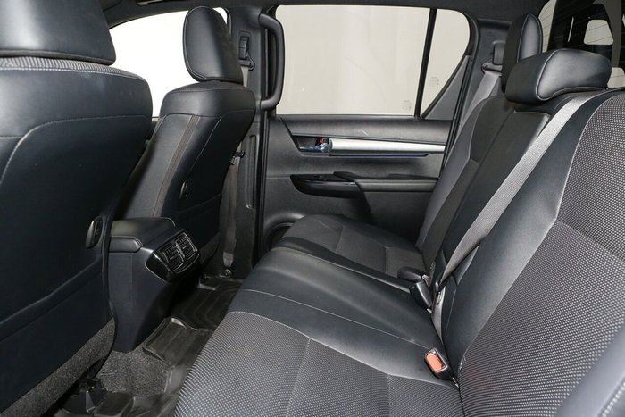 2021 Toyota Hilux Rugged X