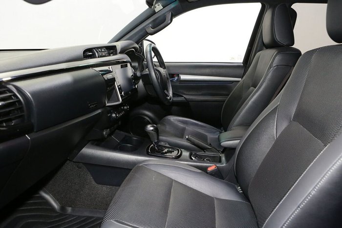 2021 Toyota Hilux Rugged X