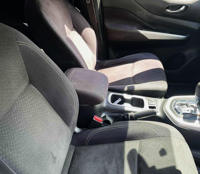 2019 Nissan Navara RX