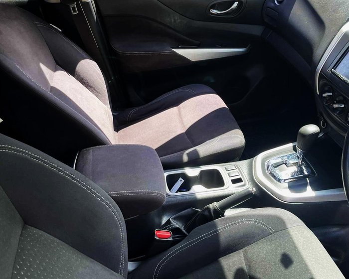 2019 Nissan Navara RX