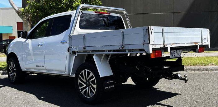 2019 Nissan Navara RX