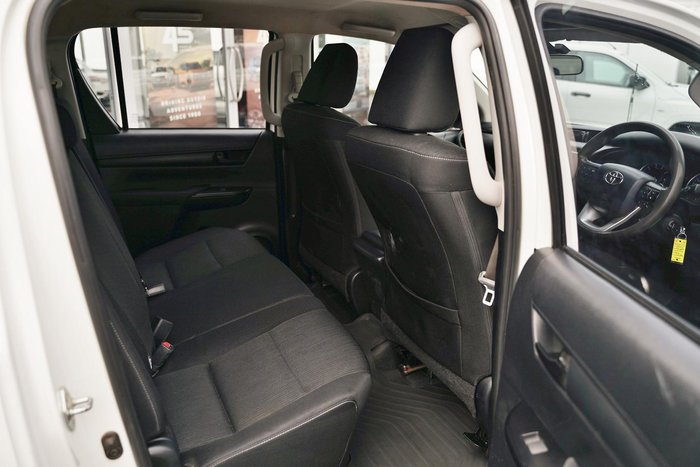 2020 Toyota Hilux SR