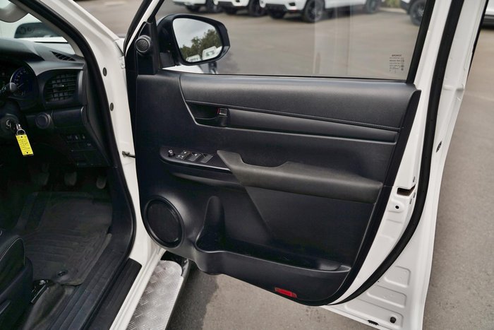 2020 Toyota Hilux SR