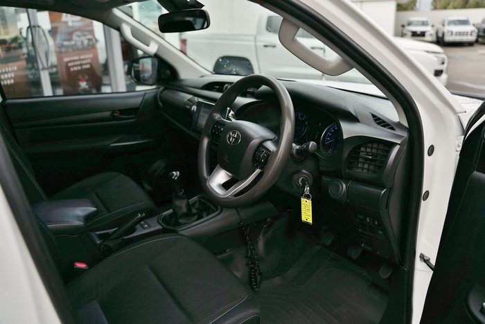 2020 Toyota Hilux SR