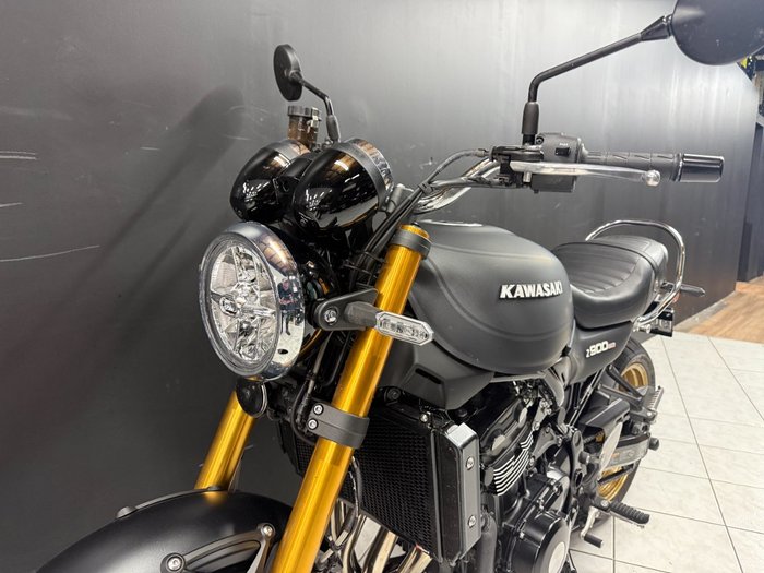 2025 Kawasaki Z900RS SE Black