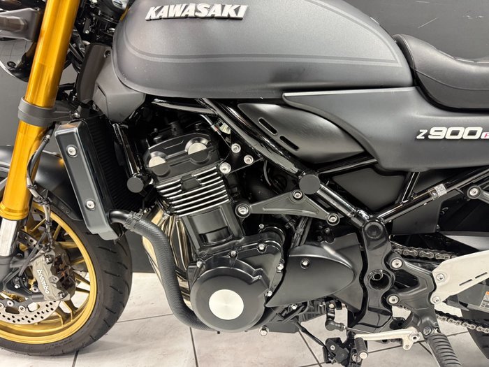 2025 Kawasaki Z900RS SE Black
