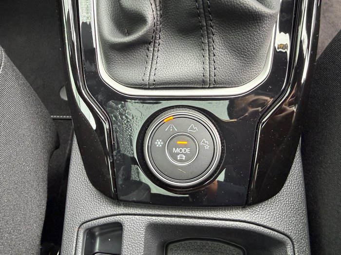 2025 Volkswagen T-Roc 140TSI R-Line