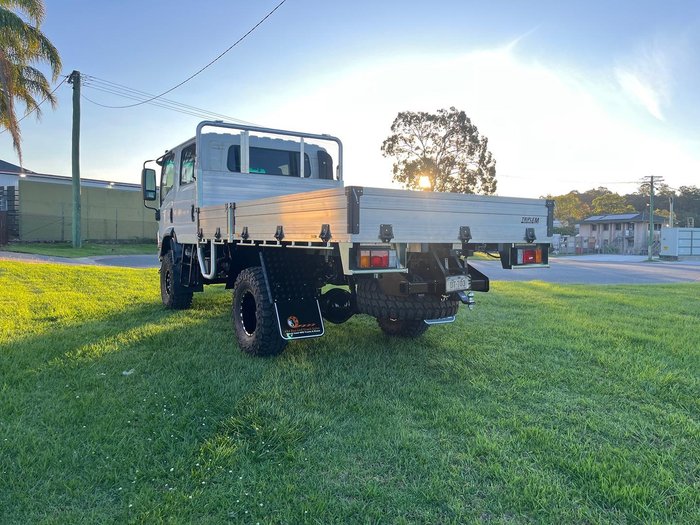 2017 Isuzu Nps NPS 75-155 White