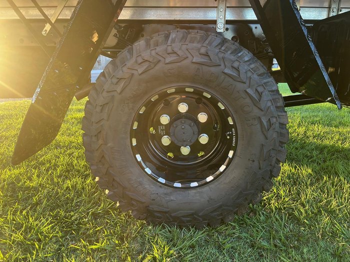 2017 Isuzu Nps NPS 75-155 White