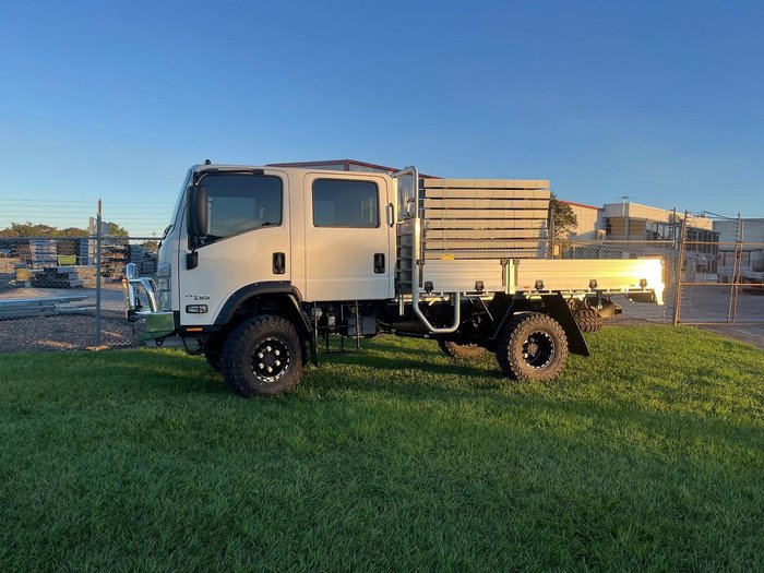 2017 Isuzu Nps NPS 75-155 White