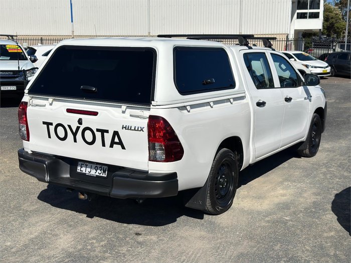 2021 TOYOTA HILUX WORKMATE (4x2)