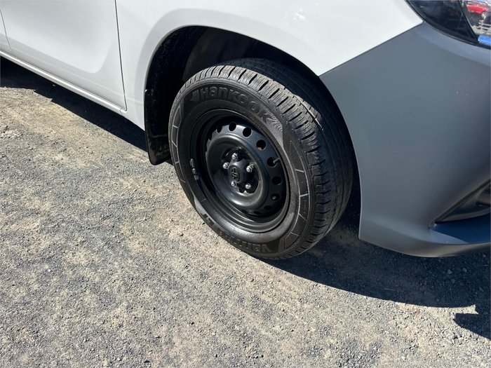 2021 TOYOTA HILUX WORKMATE (4x2)