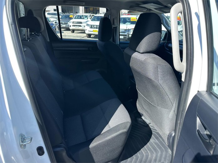 2021 TOYOTA HILUX WORKMATE (4x2)