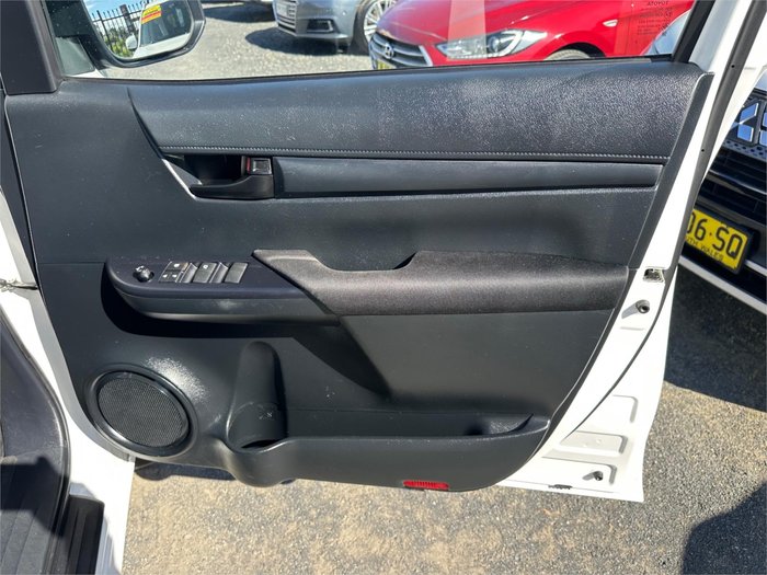 2021 TOYOTA HILUX WORKMATE (4x2)