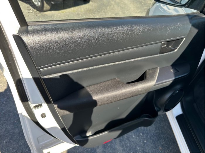 2021 TOYOTA HILUX WORKMATE (4x2)