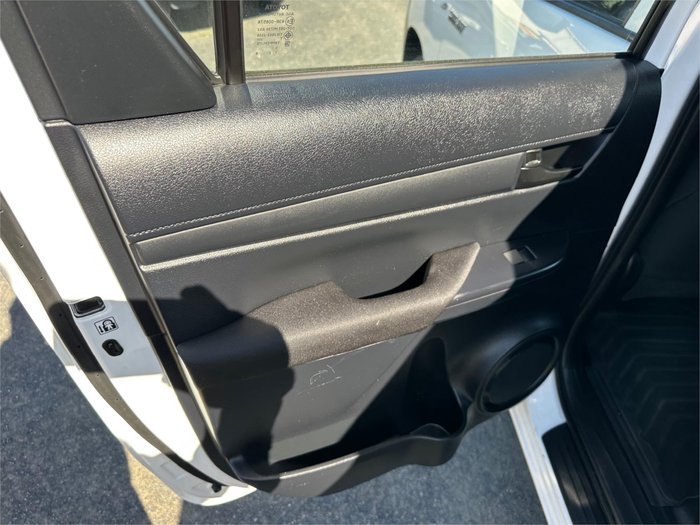 2021 TOYOTA HILUX WORKMATE (4x2)