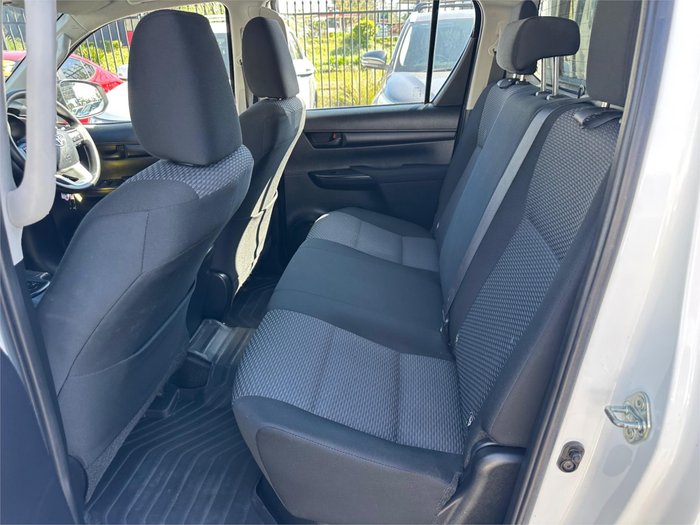 2021 TOYOTA HILUX WORKMATE (4x2)