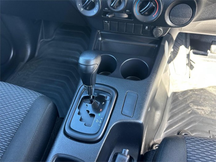 2021 TOYOTA HILUX WORKMATE (4x2)