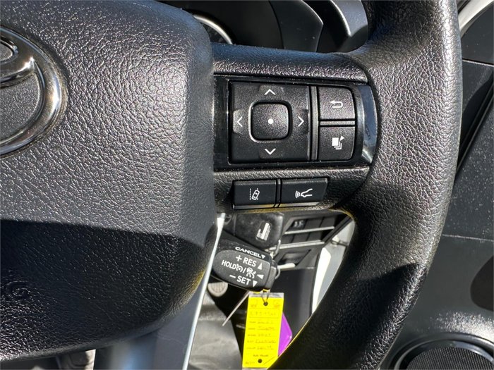 2021 TOYOTA HILUX WORKMATE (4x2)