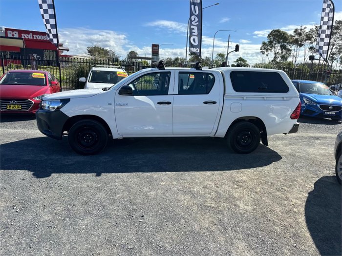 2021 TOYOTA HILUX WORKMATE (4x2)