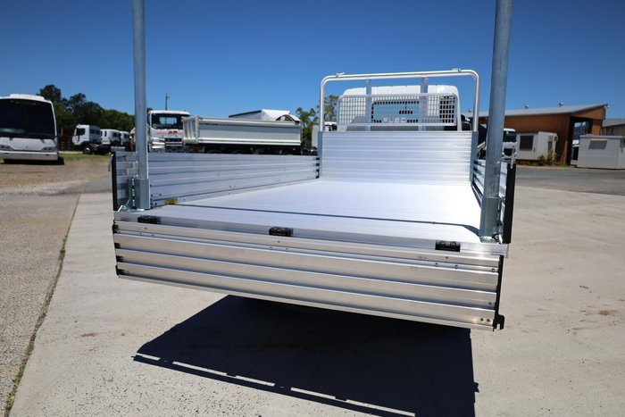 2025 Fuso 515 Canter Narrow Cab Alloy Tray White