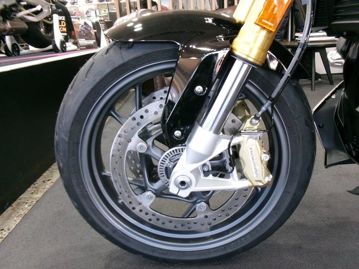 2024 BMW Motorrad R 1250 R TRIPLE BLACK BLACK STORM METALLIC