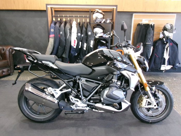 2024 BMW Motorrad R 1250 R TRIPLE BLACK BLACK STORM METALLIC