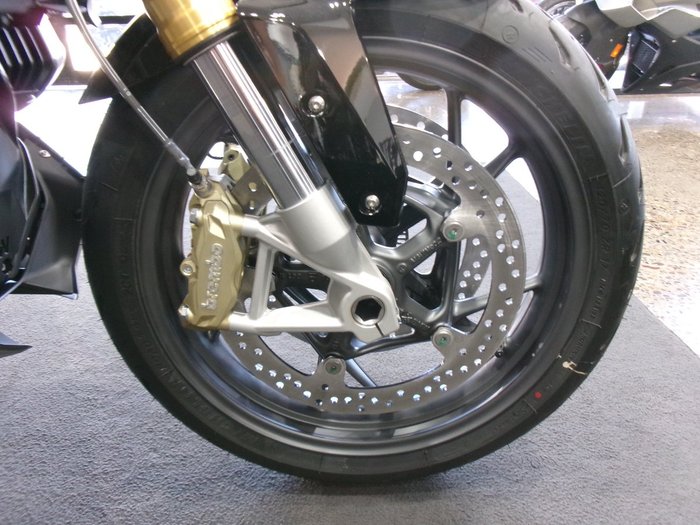 2024 BMW Motorrad R 1250 R TRIPLE BLACK BLACK STORM METALLIC