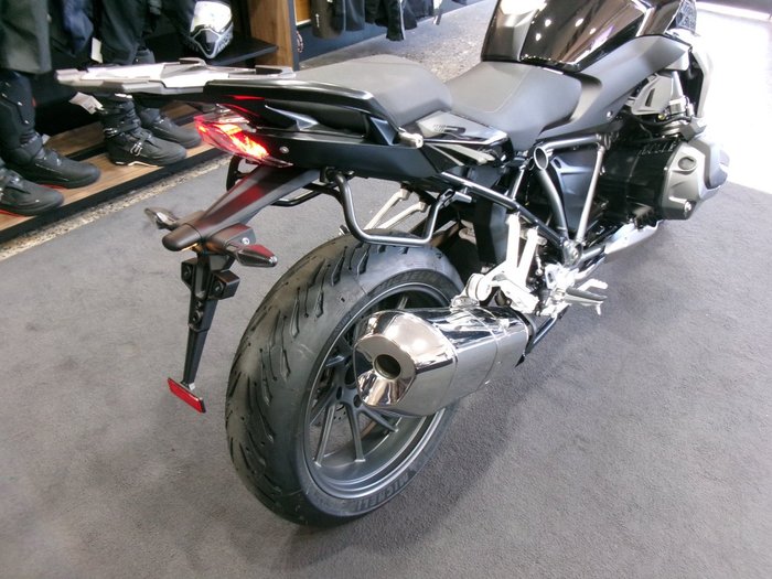 2024 BMW Motorrad R 1250 R TRIPLE BLACK BLACK STORM METALLIC