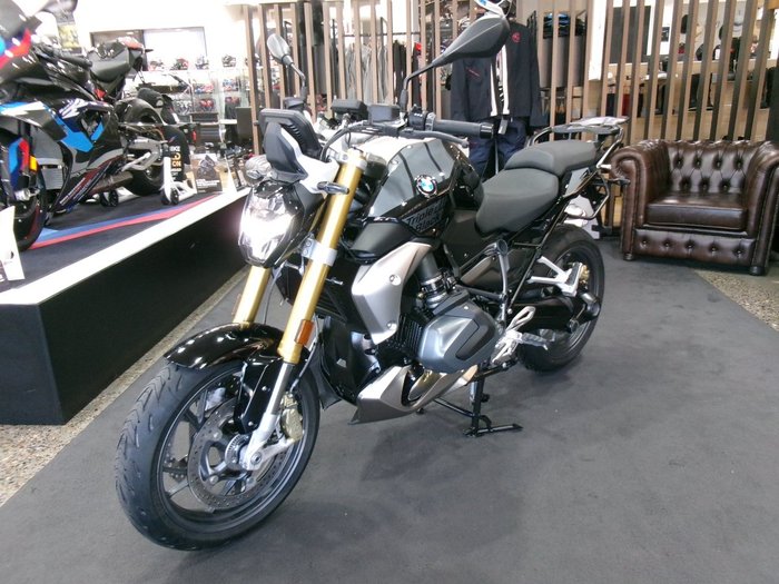 2024 BMW Motorrad R 1250 R TRIPLE BLACK BLACK STORM METALLIC