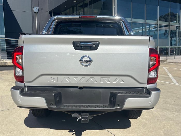 2024 Nissan Navara ST-X