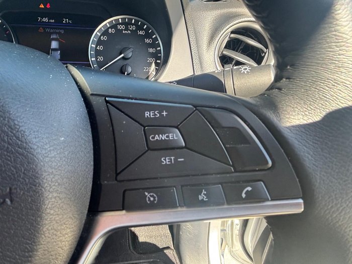 2024 Nissan Navara ST-X