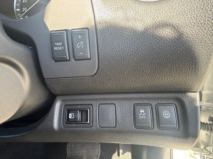 2024 Nissan Navara ST-X