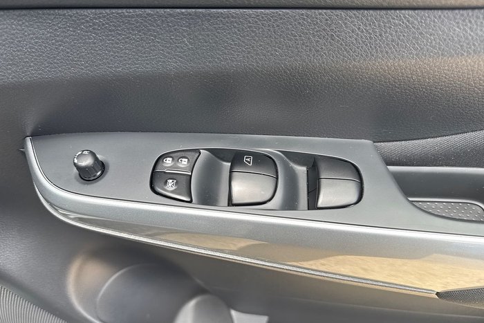 2023 Nissan Navara SL