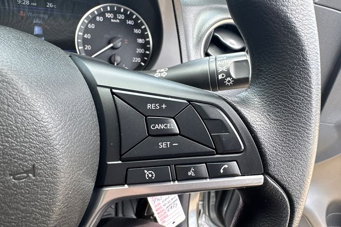 2023 Nissan Navara SL