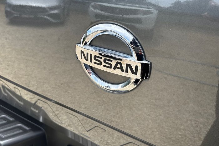 2023 Nissan Navara SL