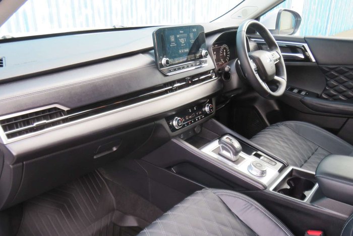 2022 Mitsubishi Outlander Exceed