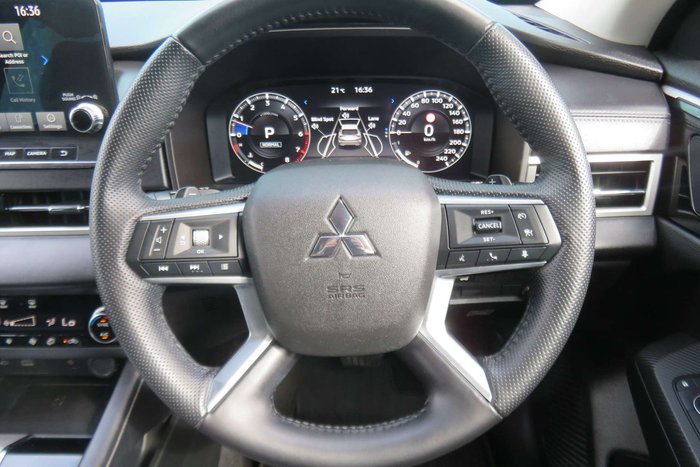 2022 Mitsubishi Outlander Exceed