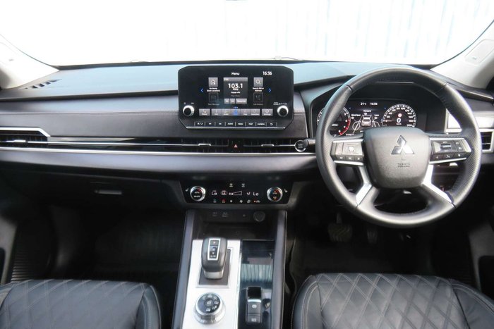 2022 Mitsubishi Outlander Exceed