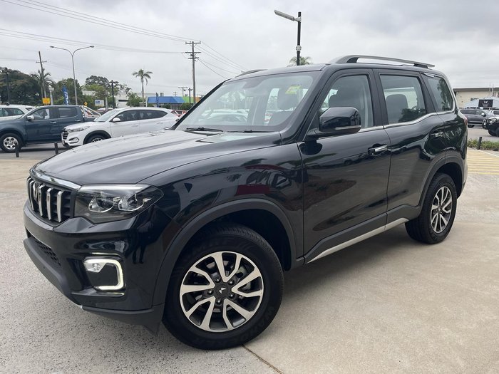 2024 Mahindra Scorpio Z8L 4X4 Napoli Black