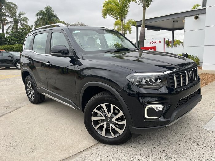 2024 Mahindra Scorpio Z8L 4X4 Napoli Black