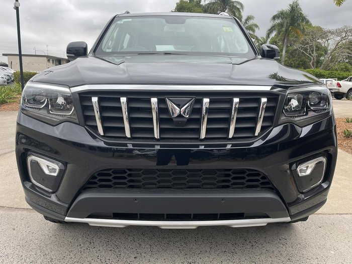 2024 Mahindra Scorpio Z8L 4X4 Napoli Black