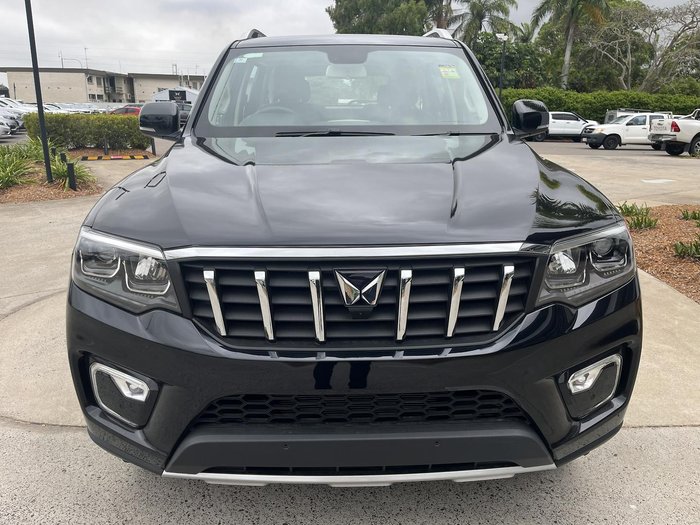 2024 Mahindra Scorpio Z8L 4X4 Napoli Black