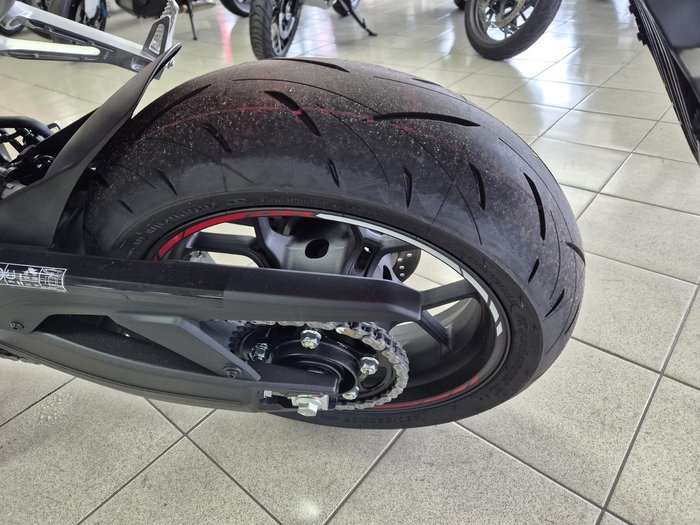 2025 Honda CBR650R E-Clutch CBR 650 Red