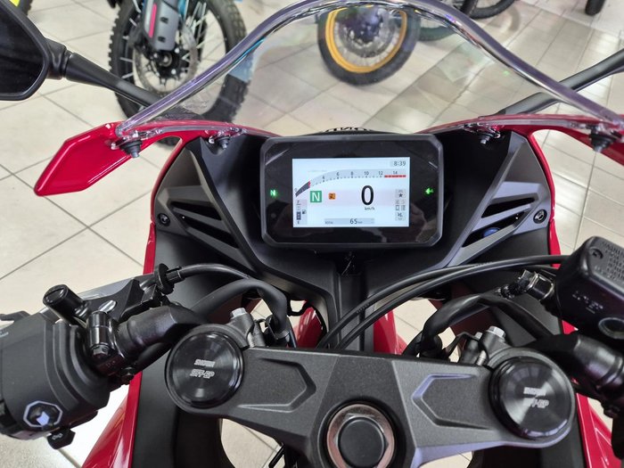 2025 Honda CBR650R E-Clutch CBR 650 Red